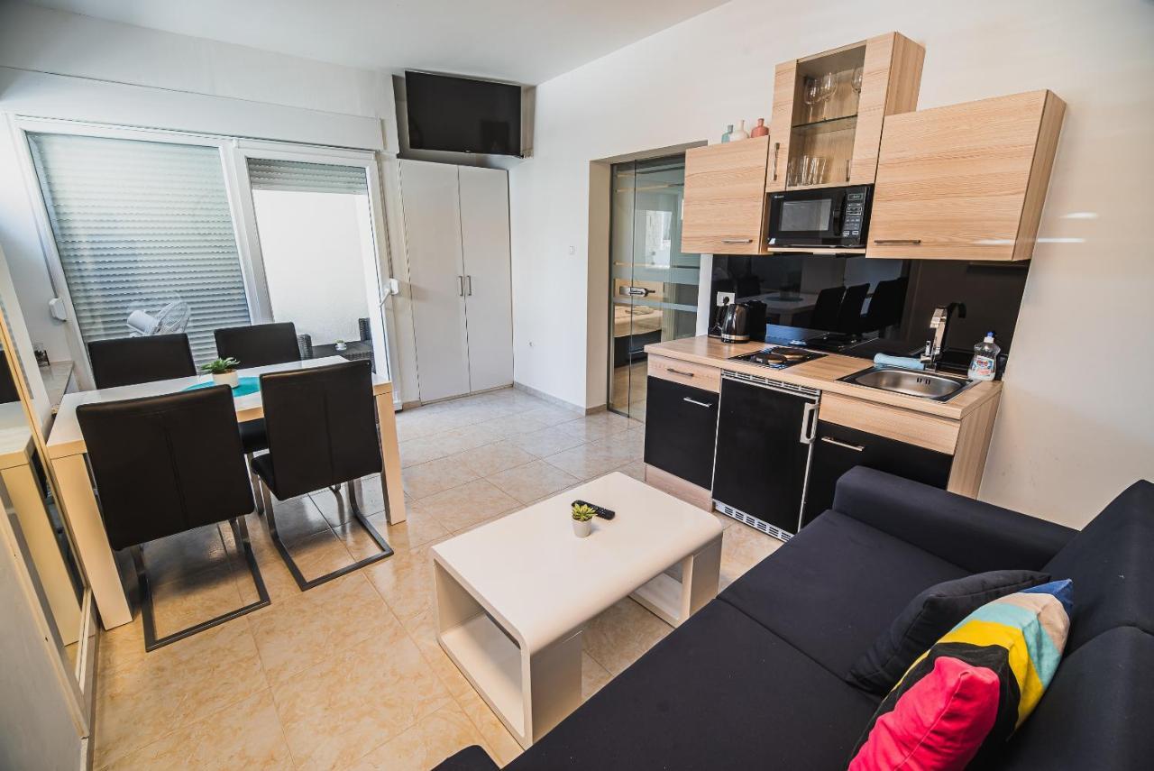 Downtown Park Apartments With Balcony Vodice Ngoại thất bức ảnh