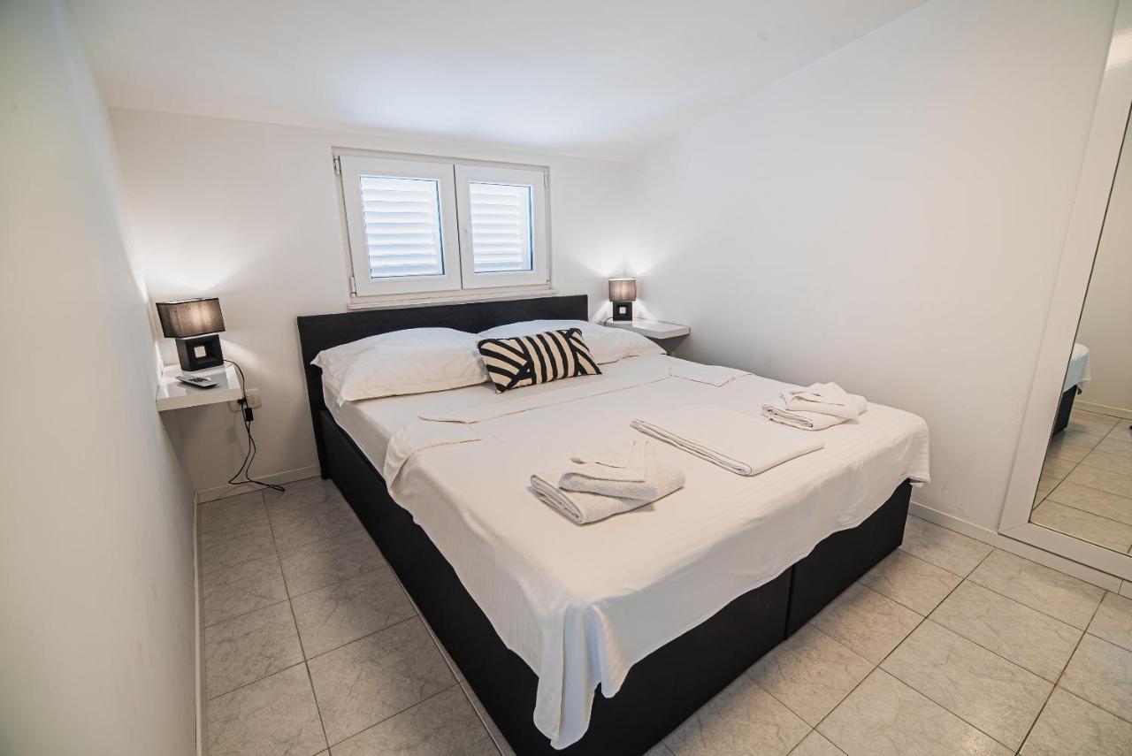Downtown Park Apartments With Balcony Vodice Ngoại thất bức ảnh