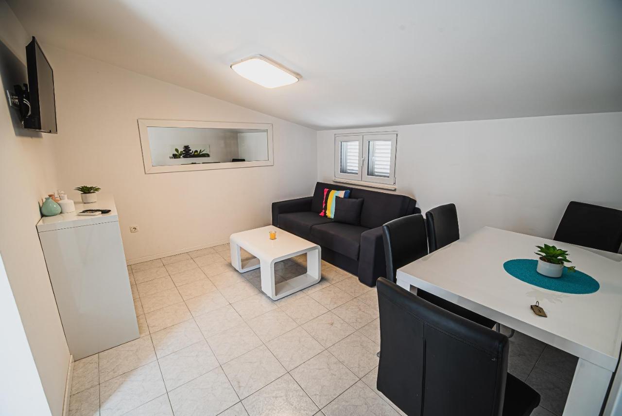 Downtown Park Apartments With Balcony Vodice Ngoại thất bức ảnh
