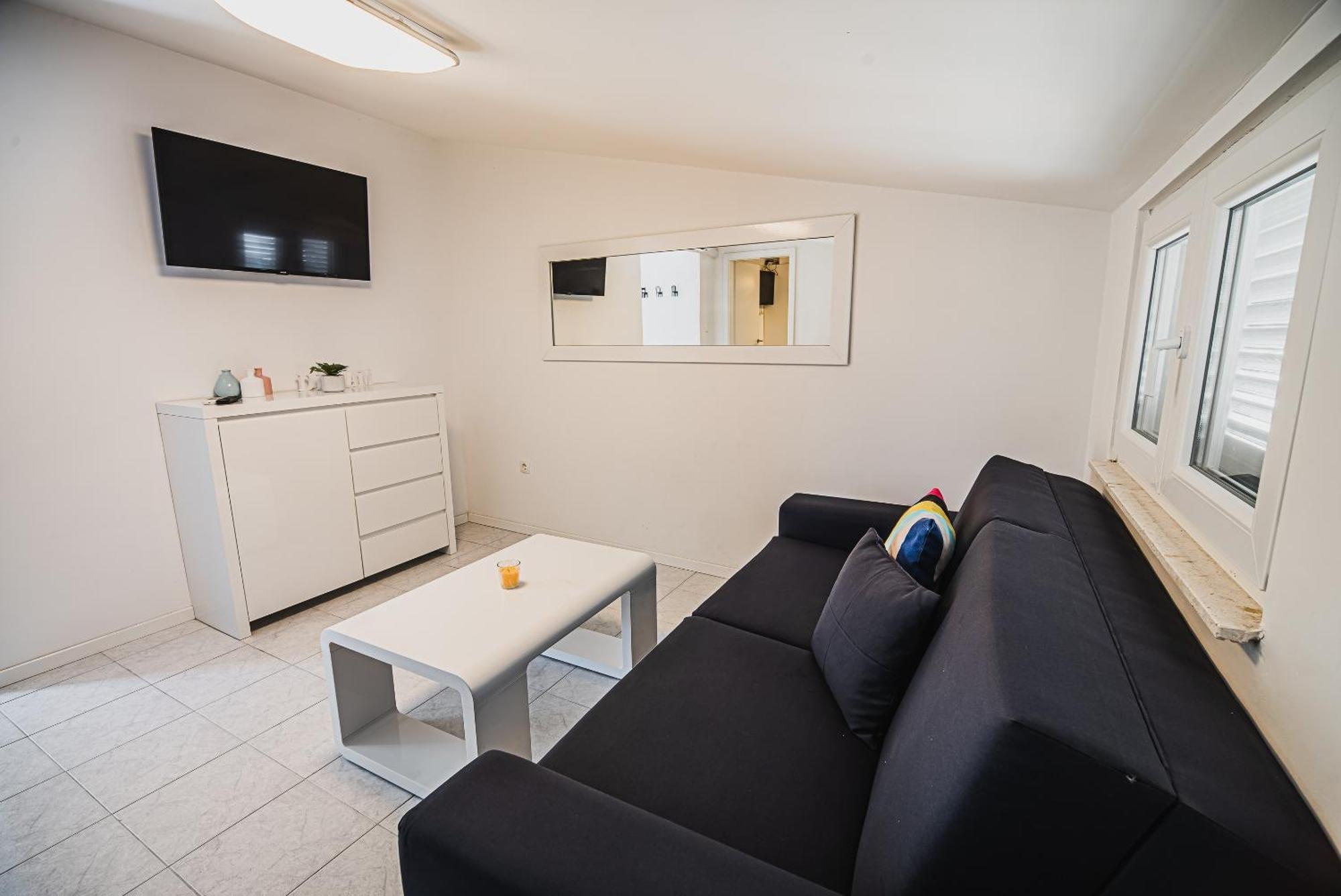 Downtown Park Apartments With Balcony Vodice Phòng bức ảnh