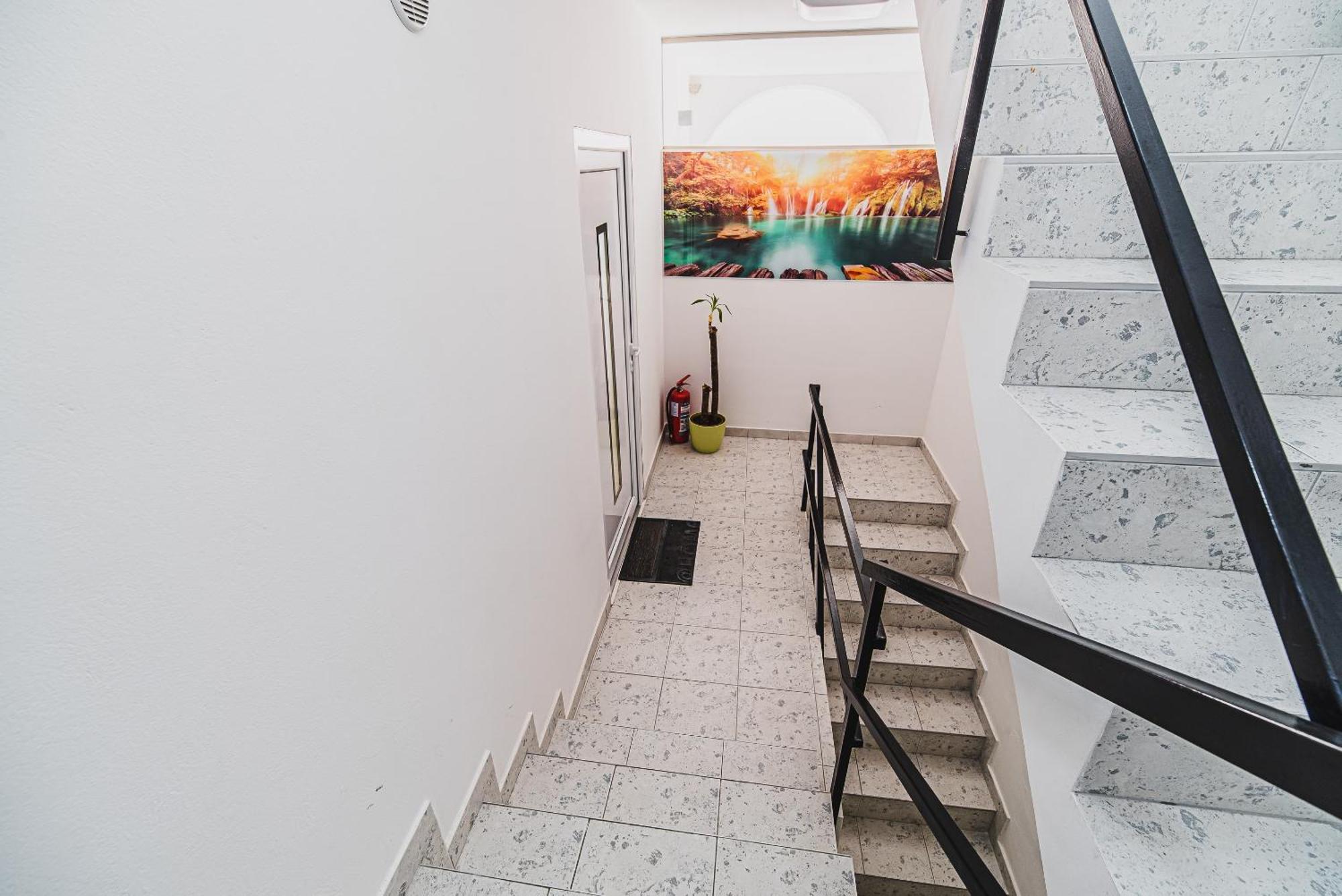 Downtown Park Apartments With Balcony Vodice Phòng bức ảnh