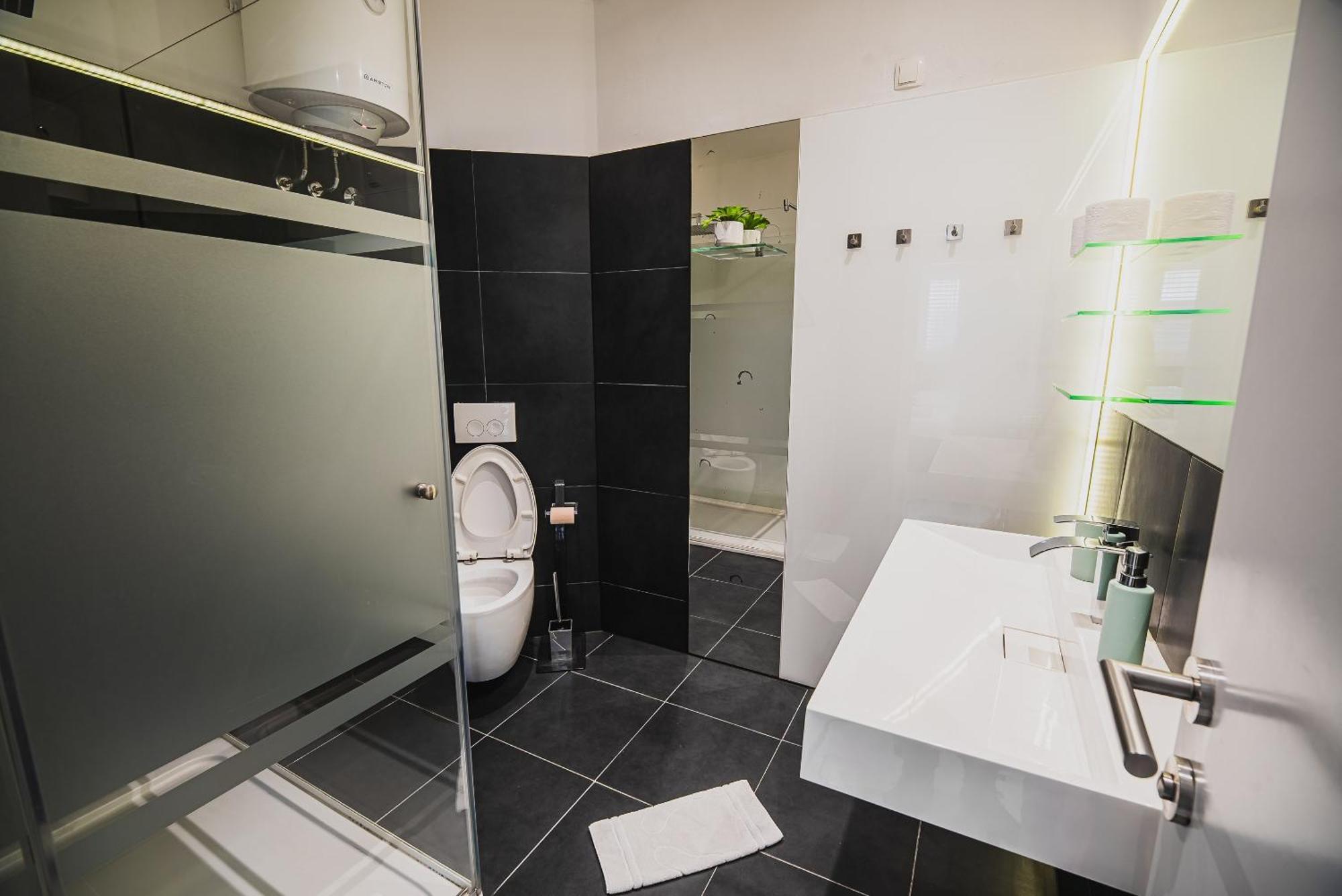Downtown Park Apartments With Balcony Vodice Phòng bức ảnh