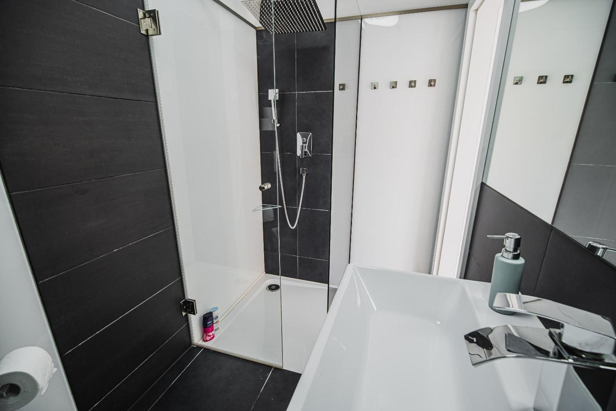 Downtown Park Apartments With Balcony Vodice Phòng bức ảnh