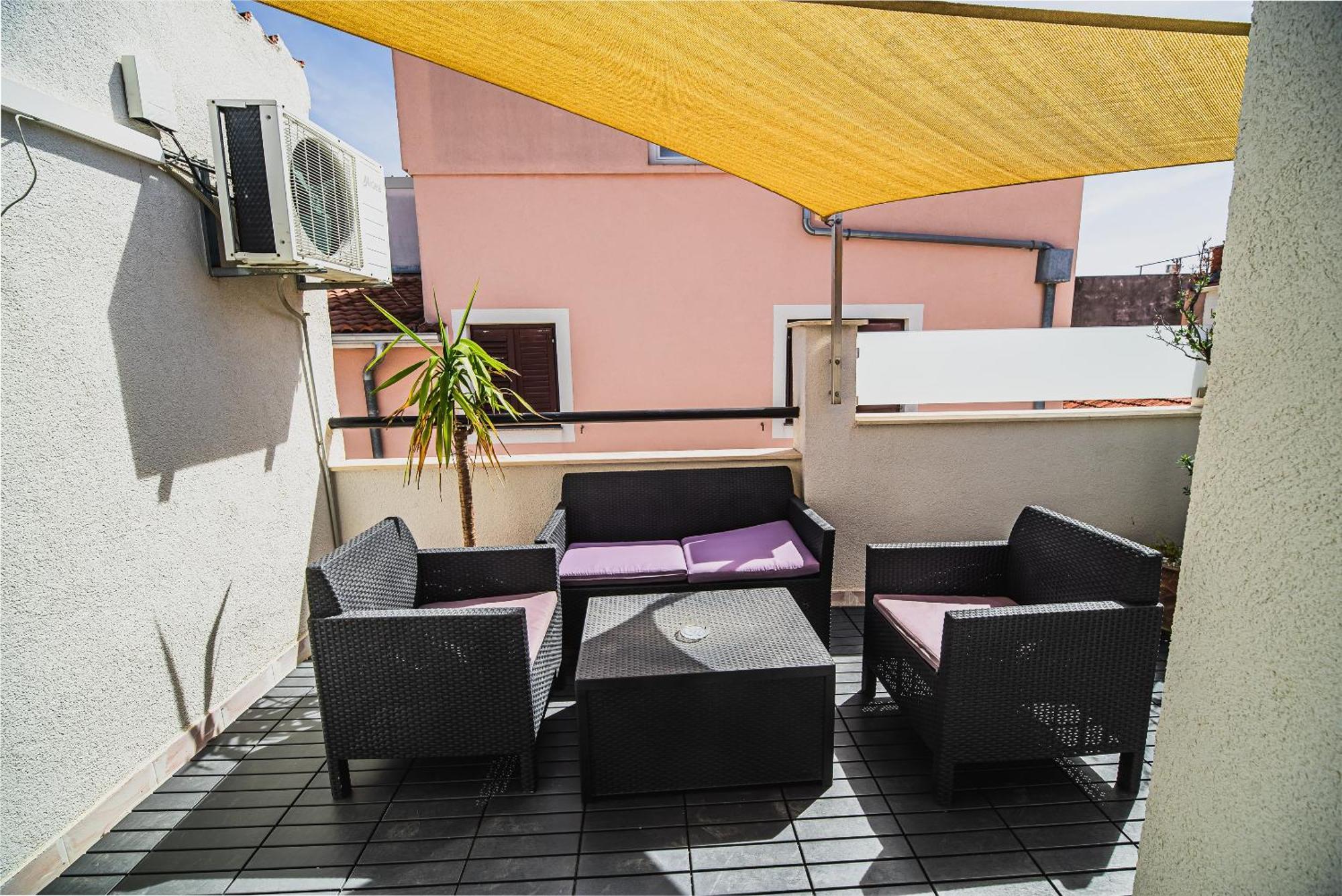 Downtown Park Apartments With Balcony Vodice Phòng bức ảnh